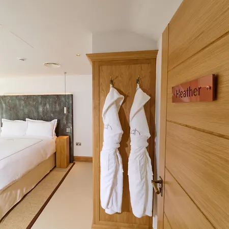 The Angel At Hotel 5*